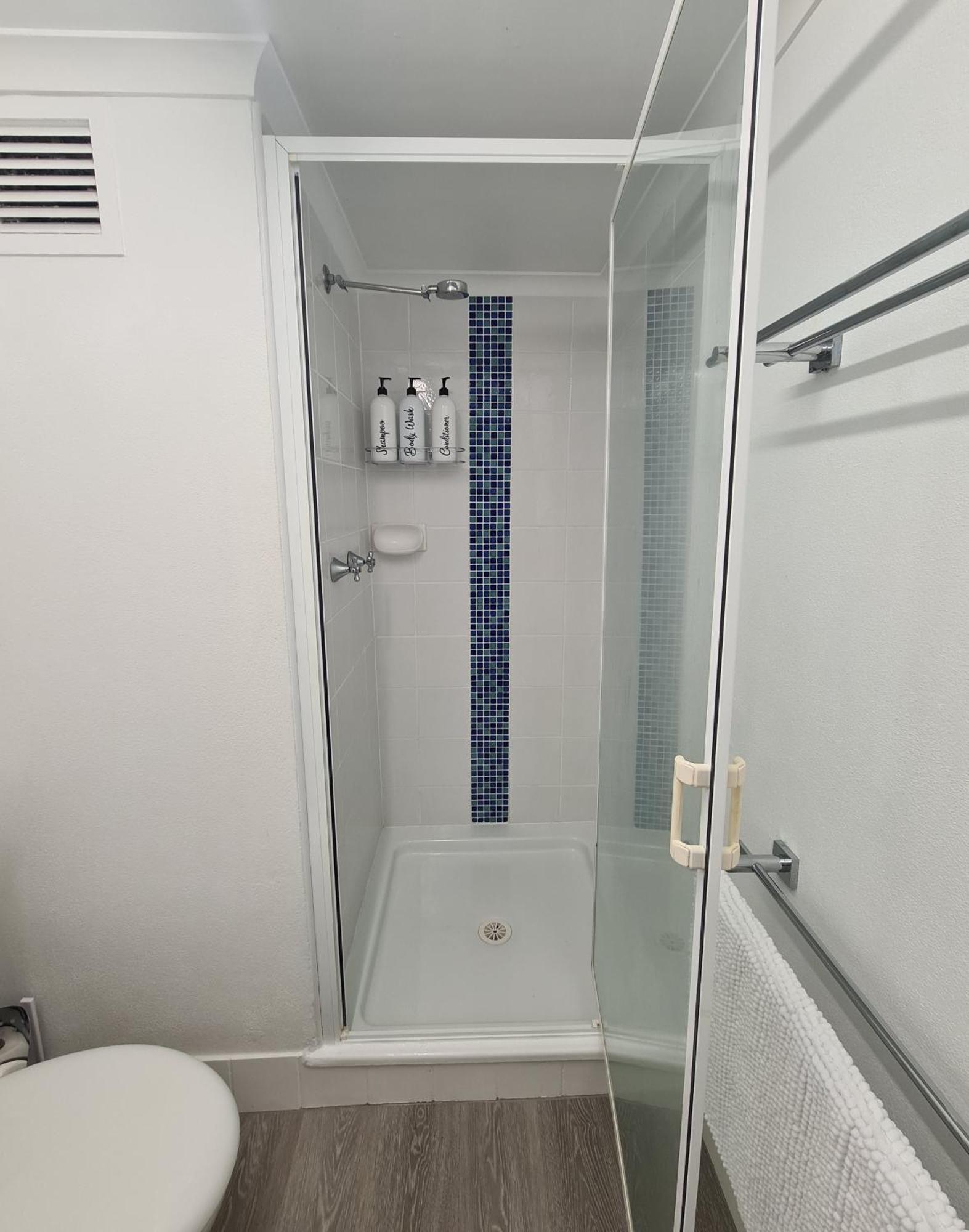 Dolphin Heads - Resort Unit - Absolute Beachfront! - Whitsunday Getaway! แมคคาย ภายนอก รูปภาพ