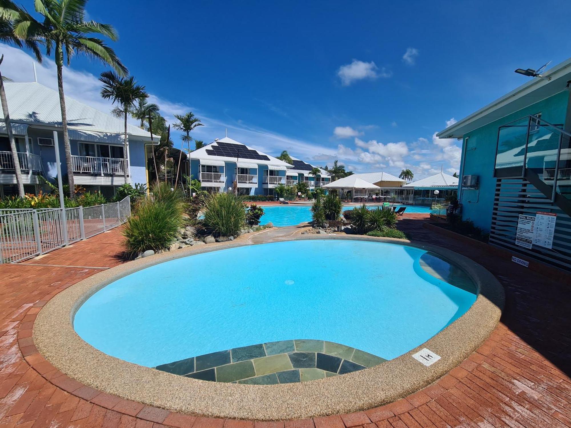 Dolphin Heads - Resort Unit - Absolute Beachfront! - Whitsunday Getaway! แมคคาย ภายนอก รูปภาพ